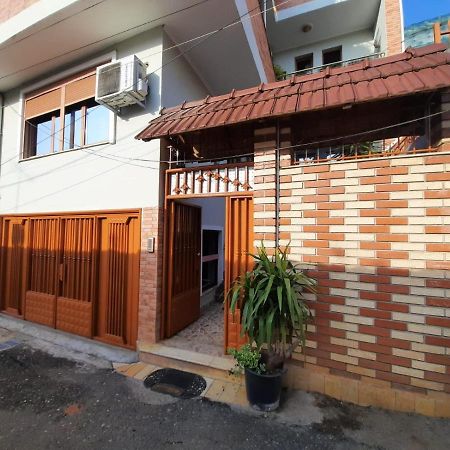 Villa 53 Tirana Buitenkant foto